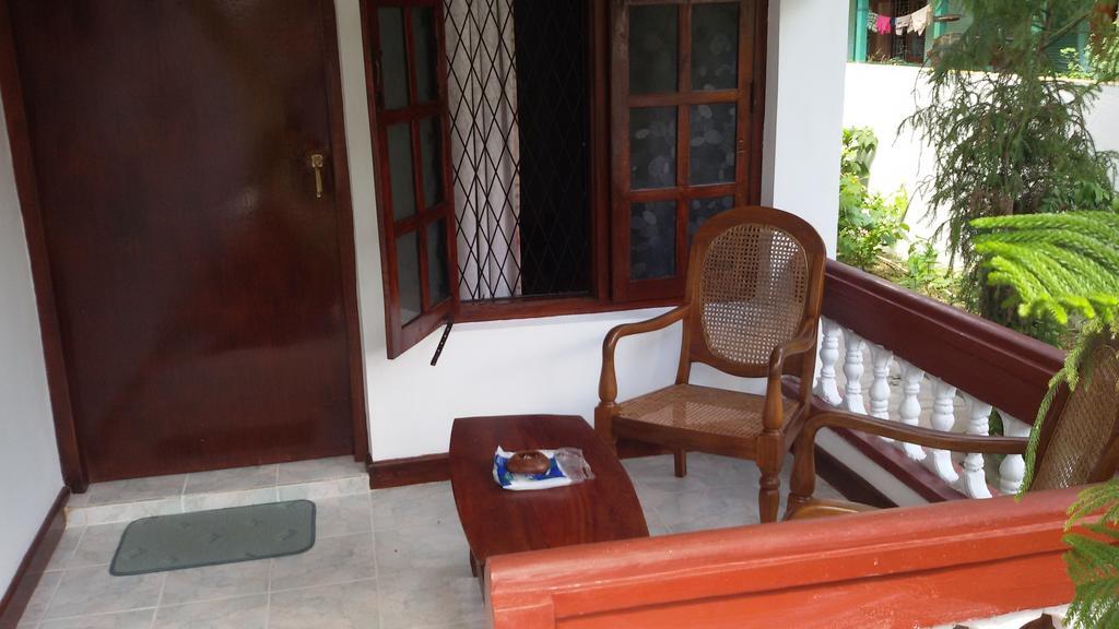 Devi Tourist Home Polonnaruwa Værelse billede